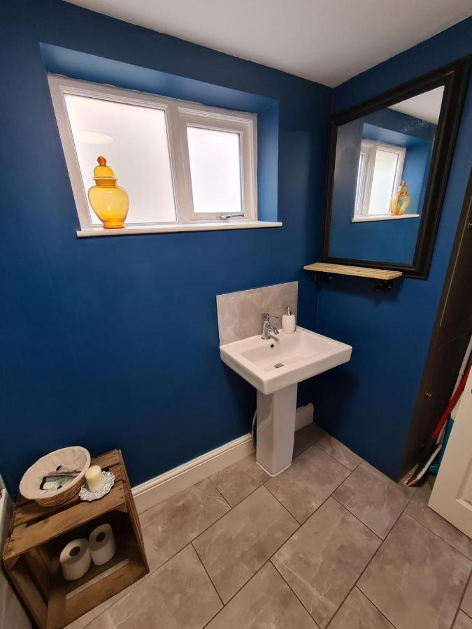 Coopers, Ground Floor Apartment With 2 Bedrooms And 2 Bathrooms Within A Georgian Listed Building Бертон-апон-Трент Экстерьер фото
