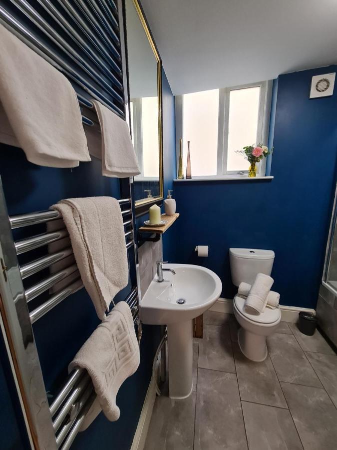 Coopers, Ground Floor Apartment With 2 Bedrooms And 2 Bathrooms Within A Georgian Listed Building Бертон-апон-Трент Экстерьер фото
